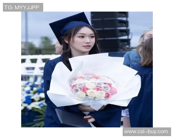 王芙蕖分享NCAA西北大学新赛季定妆照迎接第三年挑战尽享球场乐趣