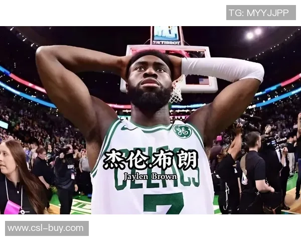 杰伦布朗称赞蒂尔曼表现出色末节发挥堪称现象级的全能球员 杰伦布朗称赞蒂尔曼表现出色末节发挥堪称现象级的全能球员