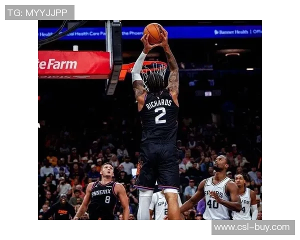 瓦塞尔上半场火力全开三分球狂轰七记下半场表现低迷未能救主