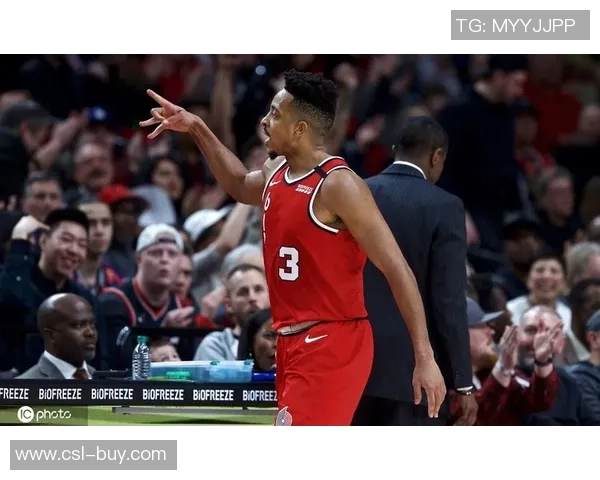 少林武僧与内姆哈德身高差距明显文班巧妙卡位争抢篮球引发热议