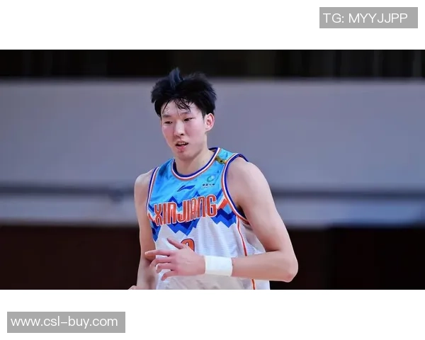 周琦表现平平提前退赛仅得5分9板第三节提前返回更衣室引发关注